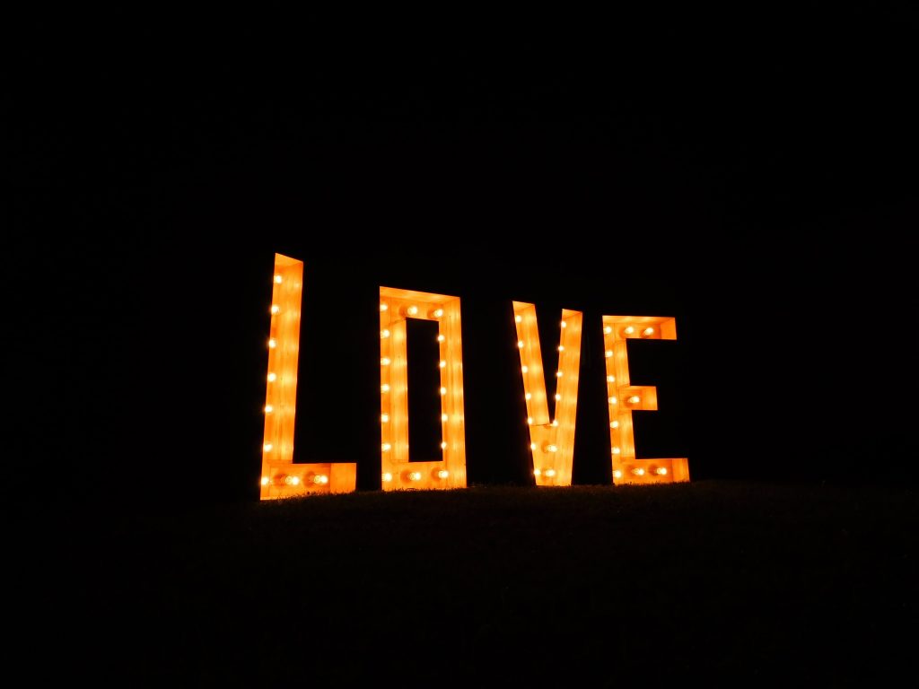 Love slova LED dekoracija